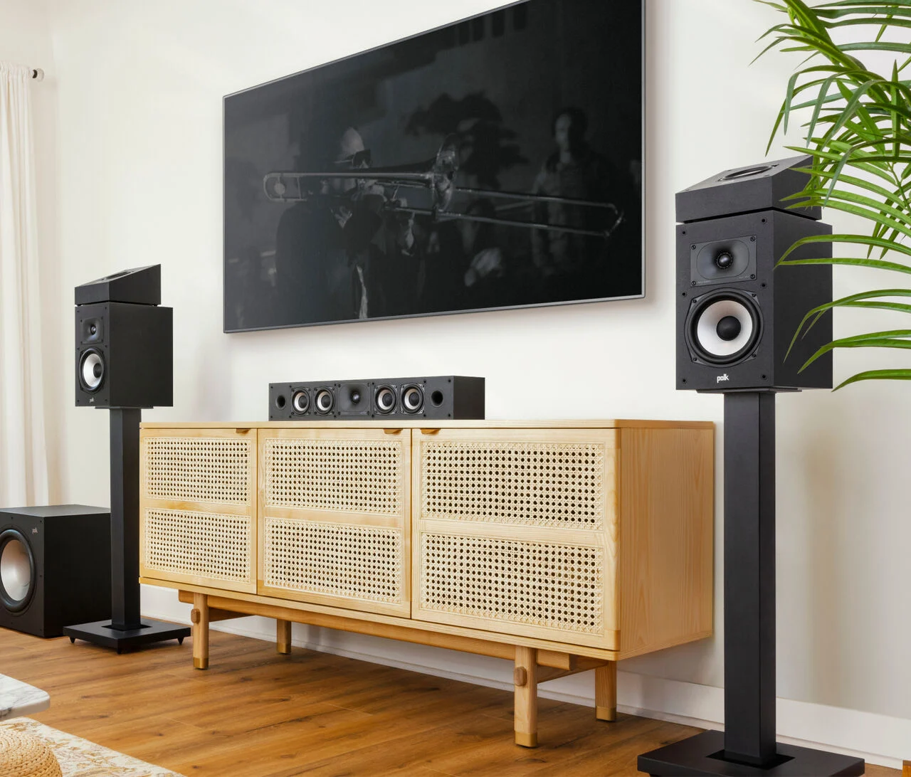 Monitor-XT90-Black_Image_in-situ2 enceinte atmos